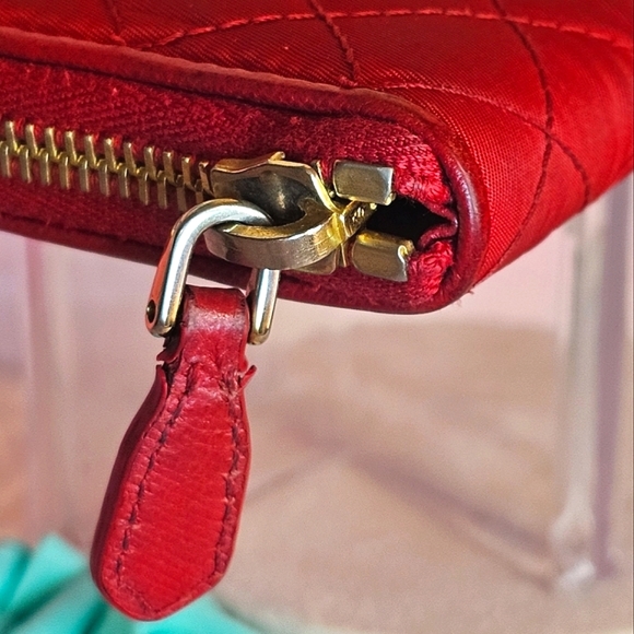 PRADA Quilted Fiery Red Nylon & Saffiano Leather Long Wallet Round Zipper - Picture 13 of 16